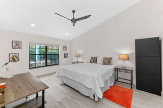 13483 Fountain View Boulevard