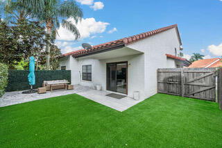 13483 Fountain View Boulevard