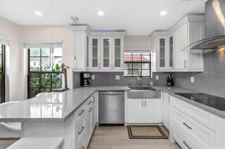 13483 Fountain View Boulevard