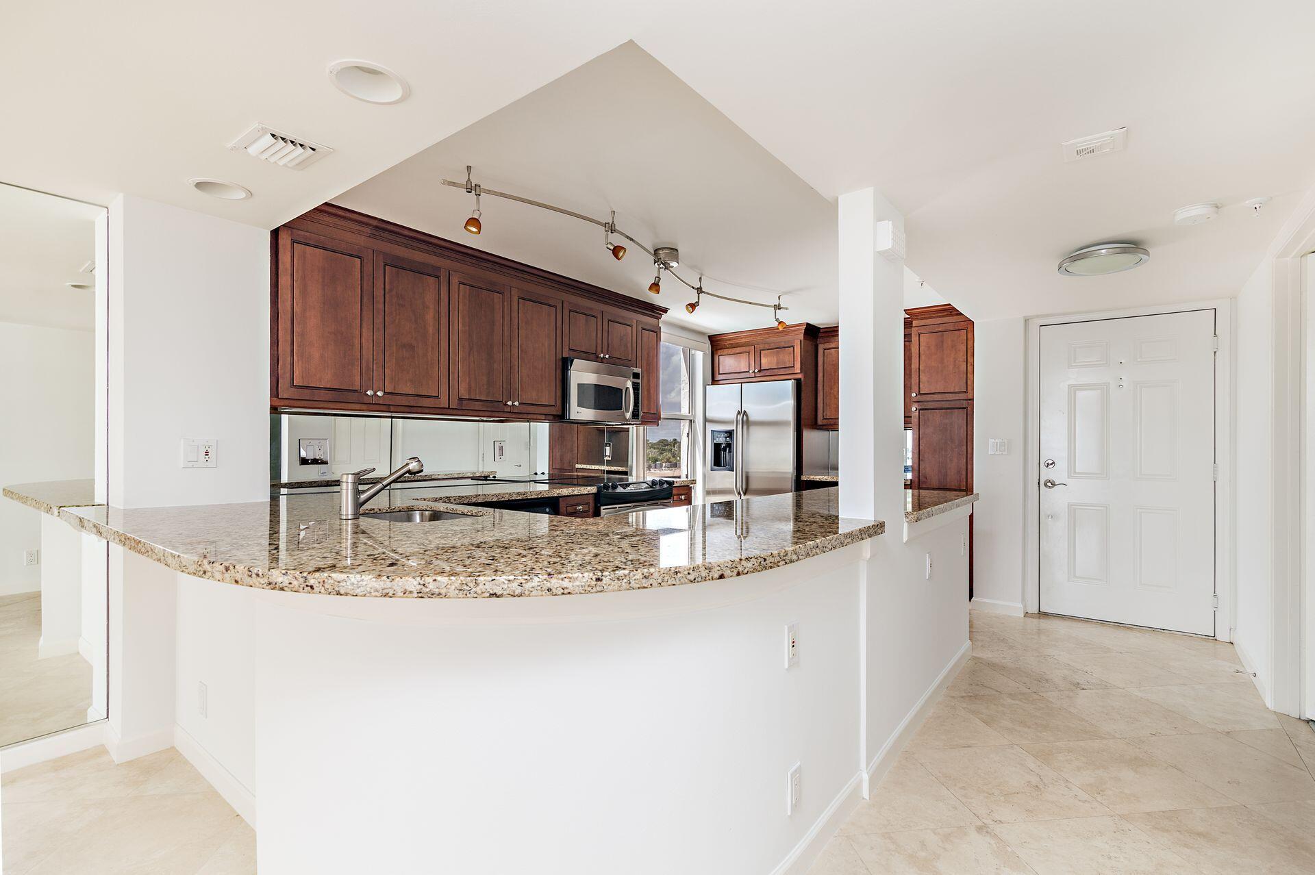 3901 S Flagler Drive 503