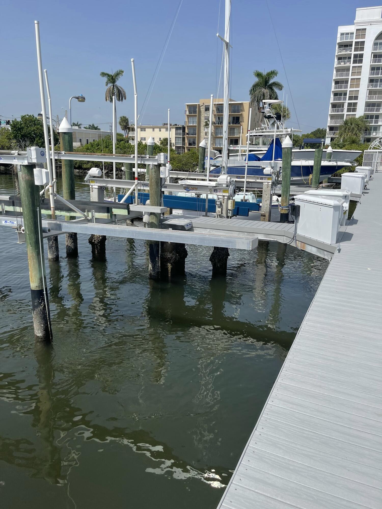 3901 S Flagler Drive 503