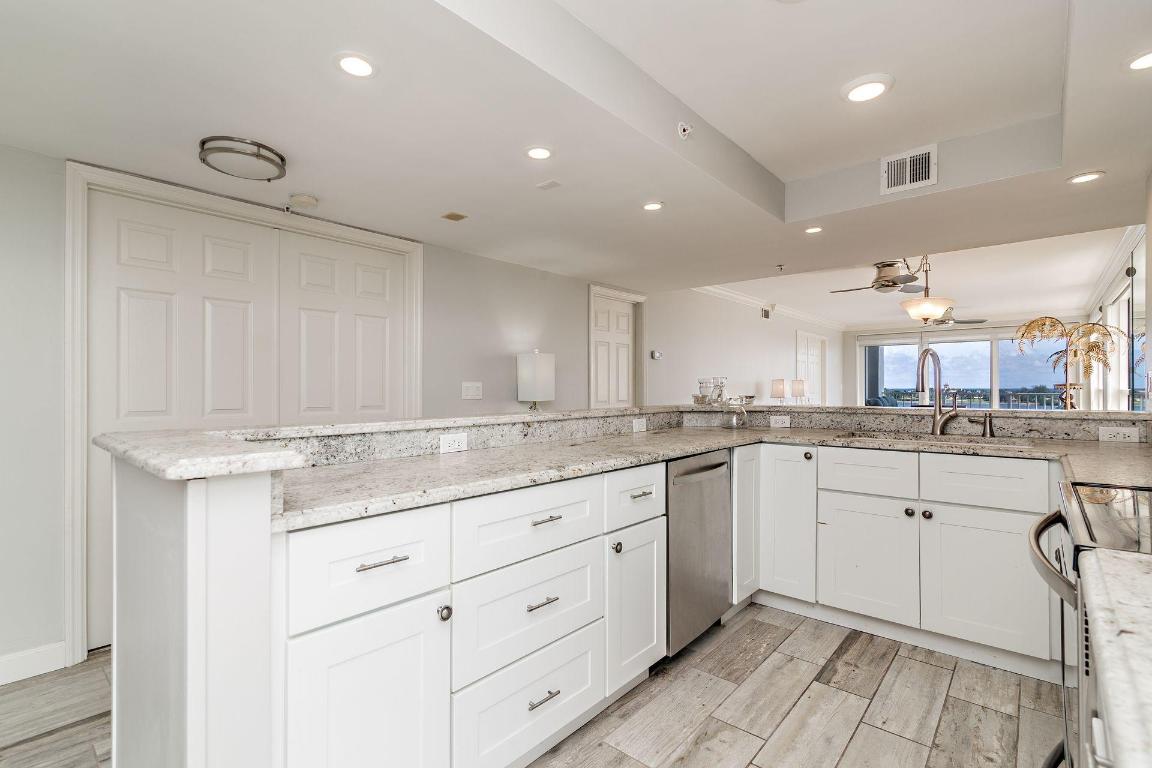 3901 S Flagler Drive 903