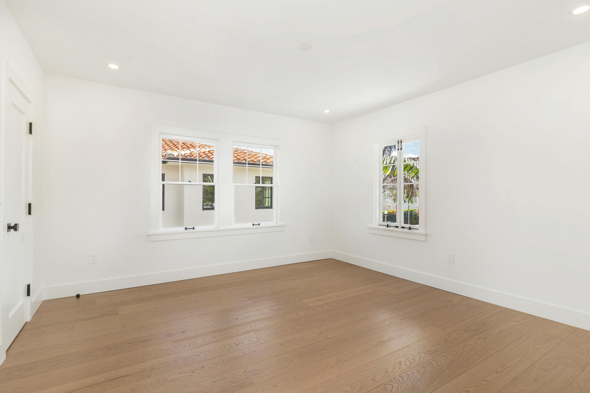 319 Valencia Road