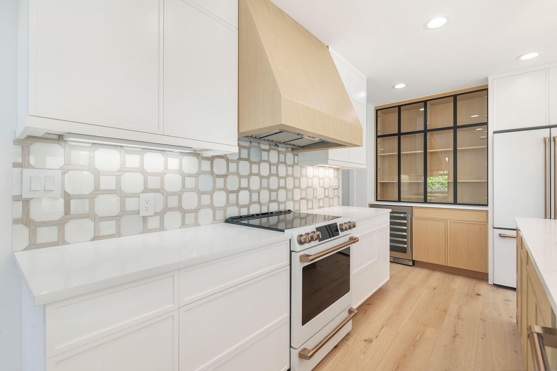 338 Alhambra Place