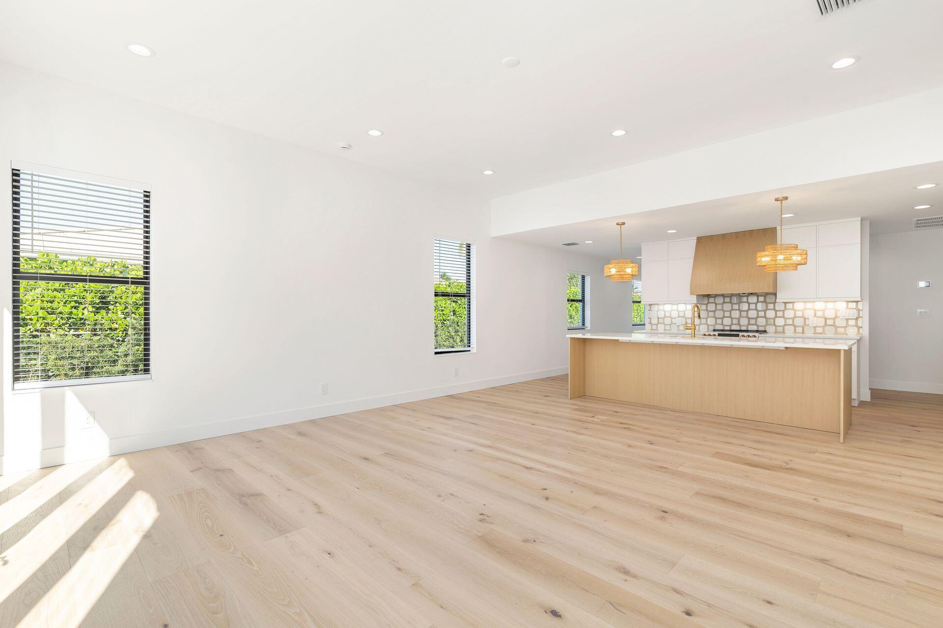 338 Alhambra Place