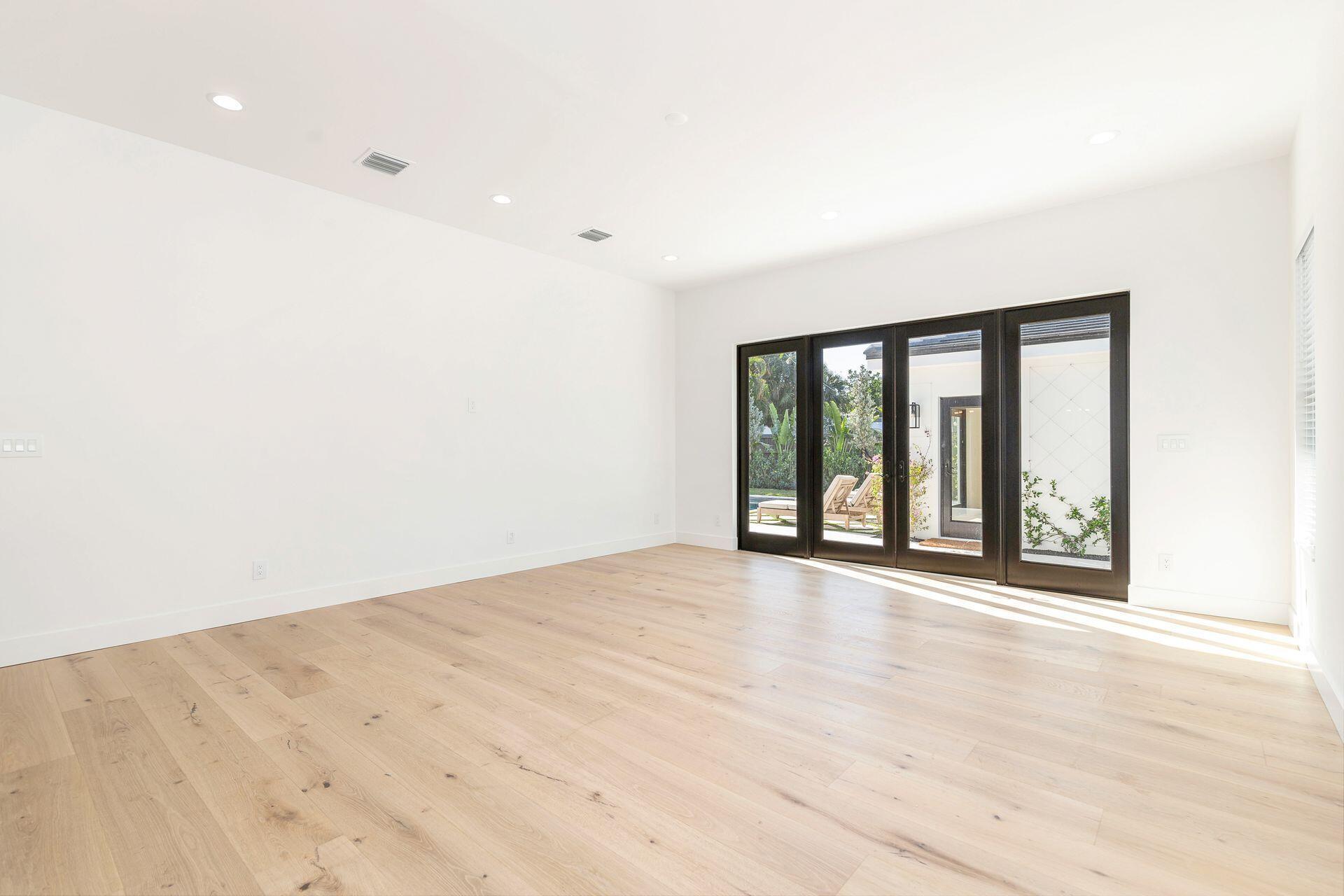 338 Alhambra Place