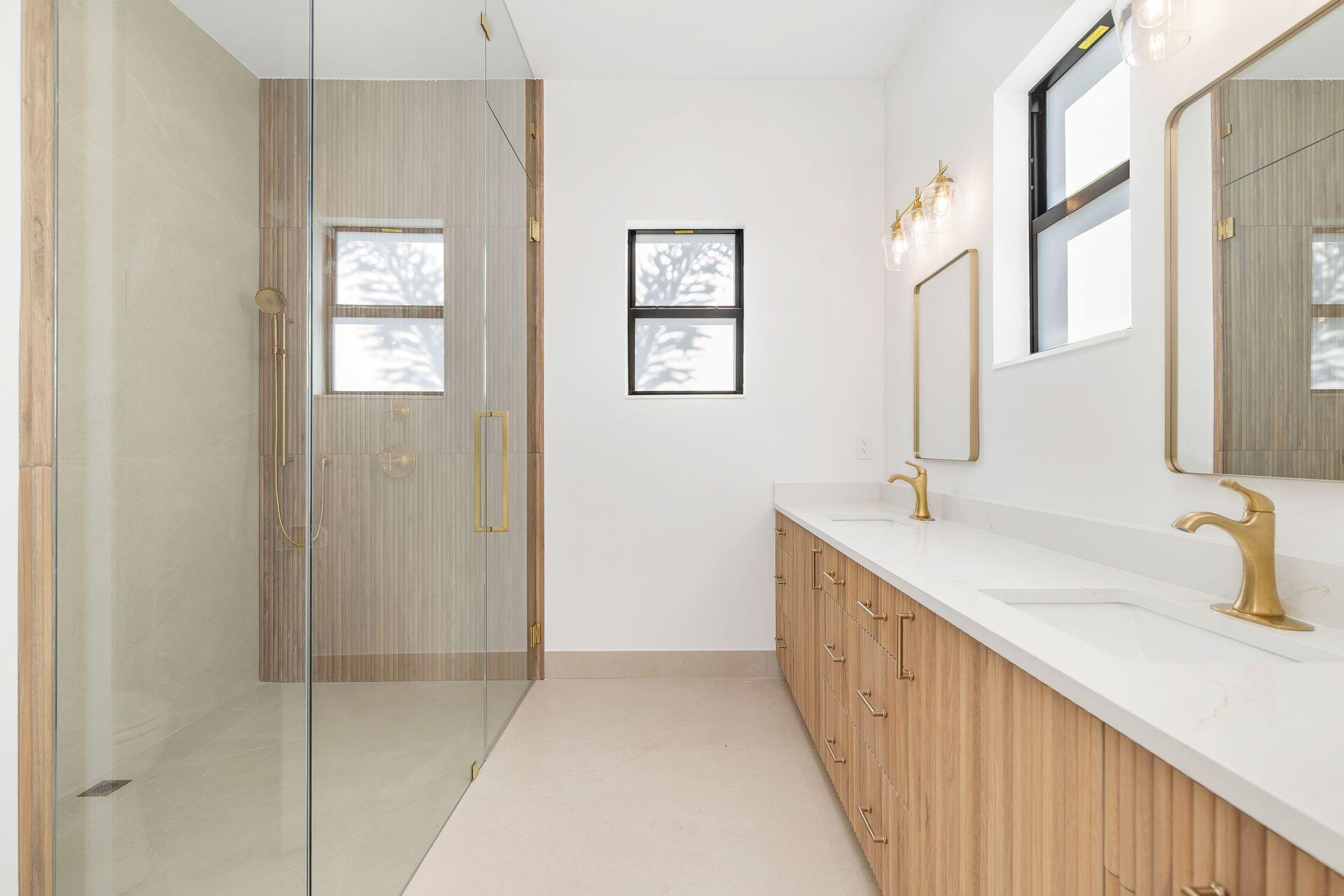 338 Alhambra Place