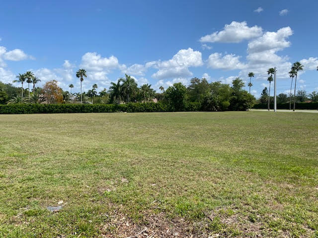 2015 Greenbriar Boulevard