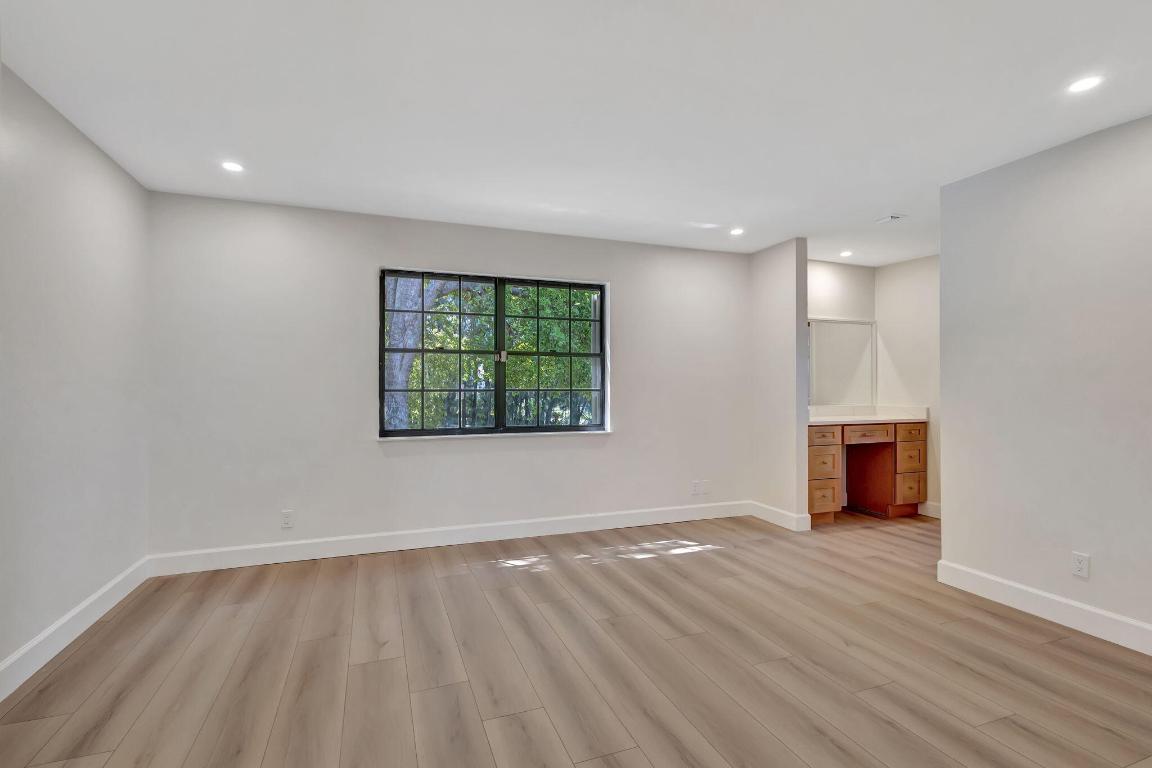 1722 Shoreside Circle