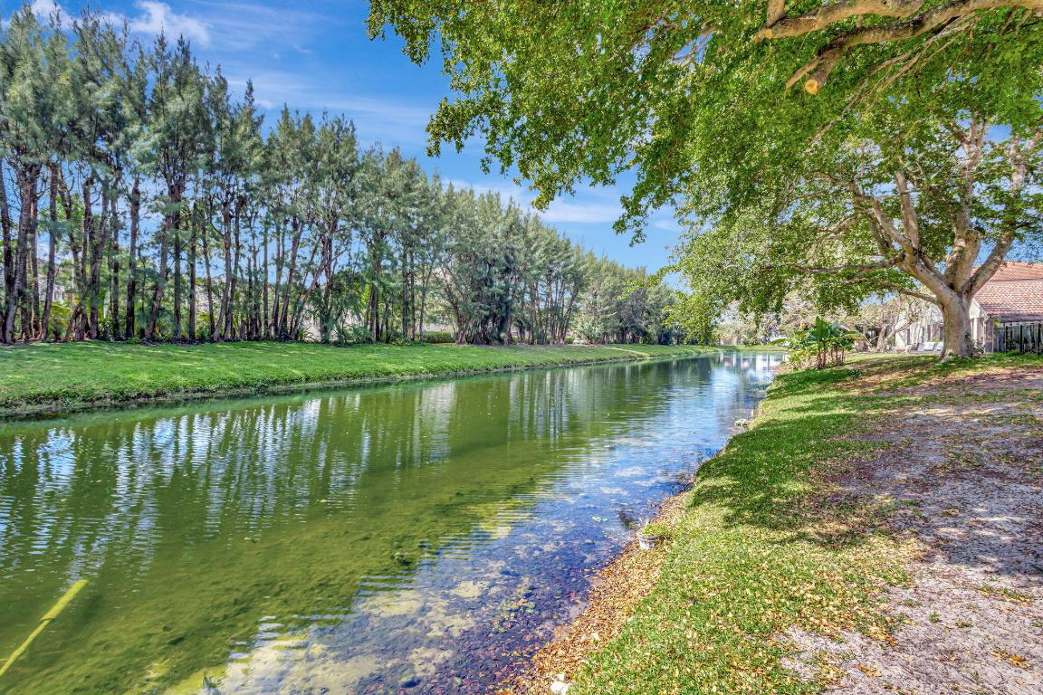 1722 Shoreside Circle