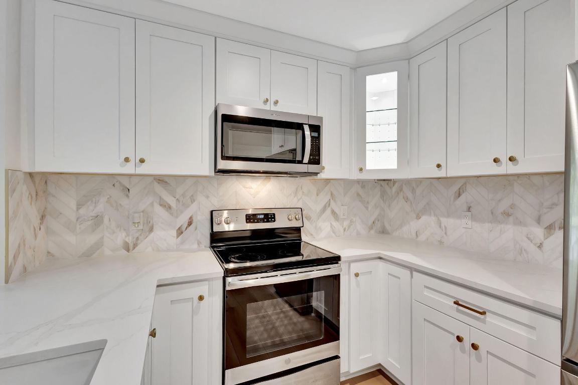 1722 Shoreside Circle