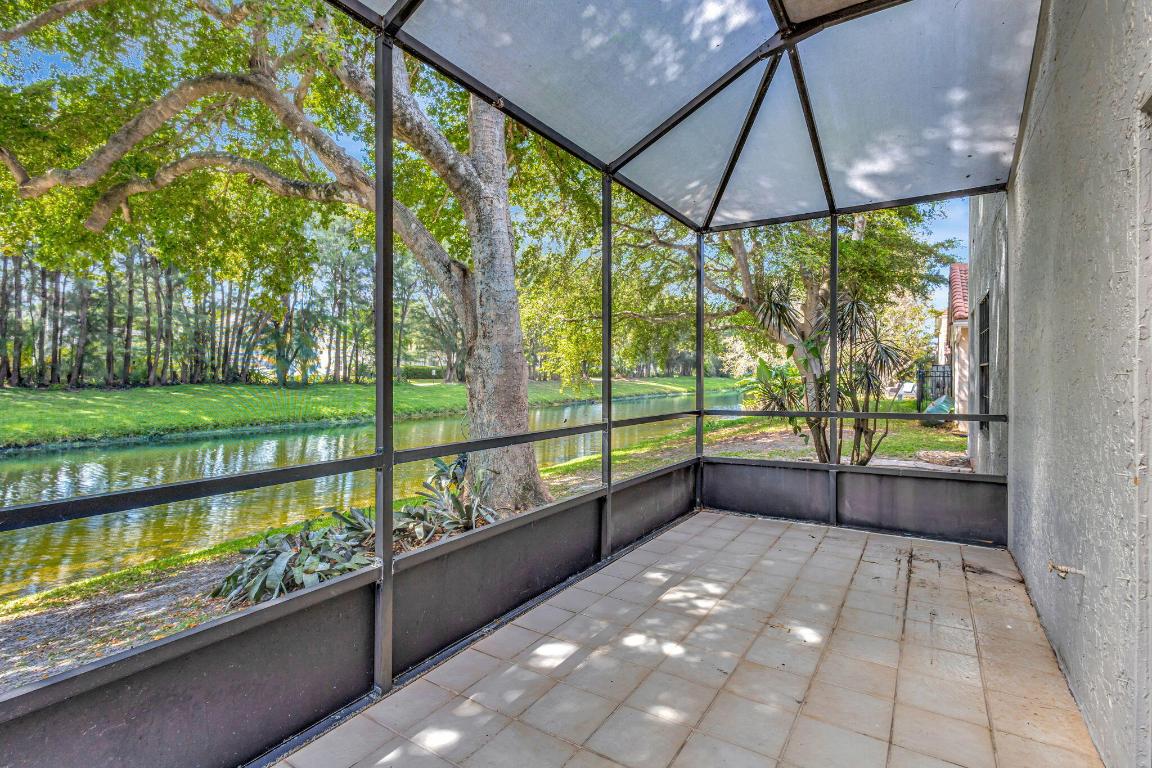 1722 Shoreside Circle