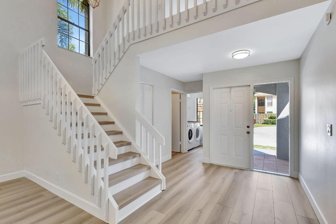 1722 Shoreside Circle