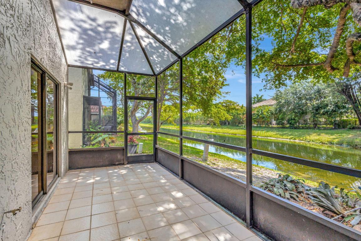 1722 Shoreside Circle