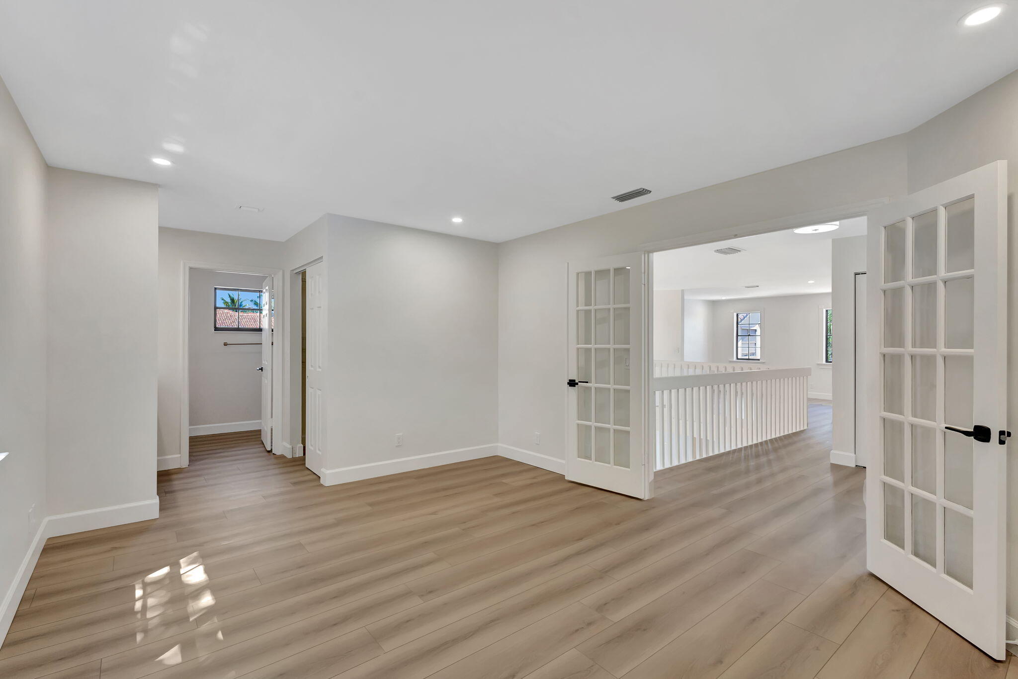 1722 Shoreside Circle