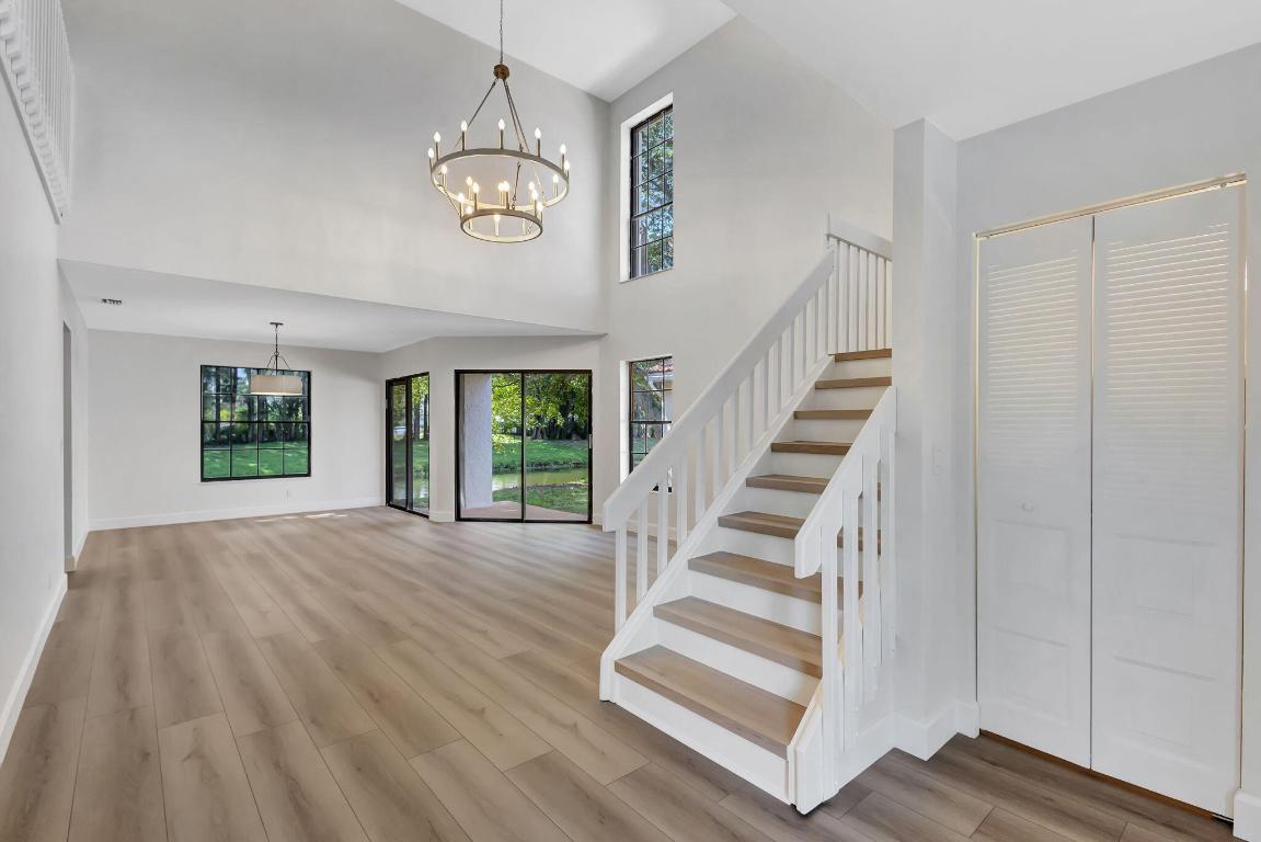 1722 Shoreside Circle