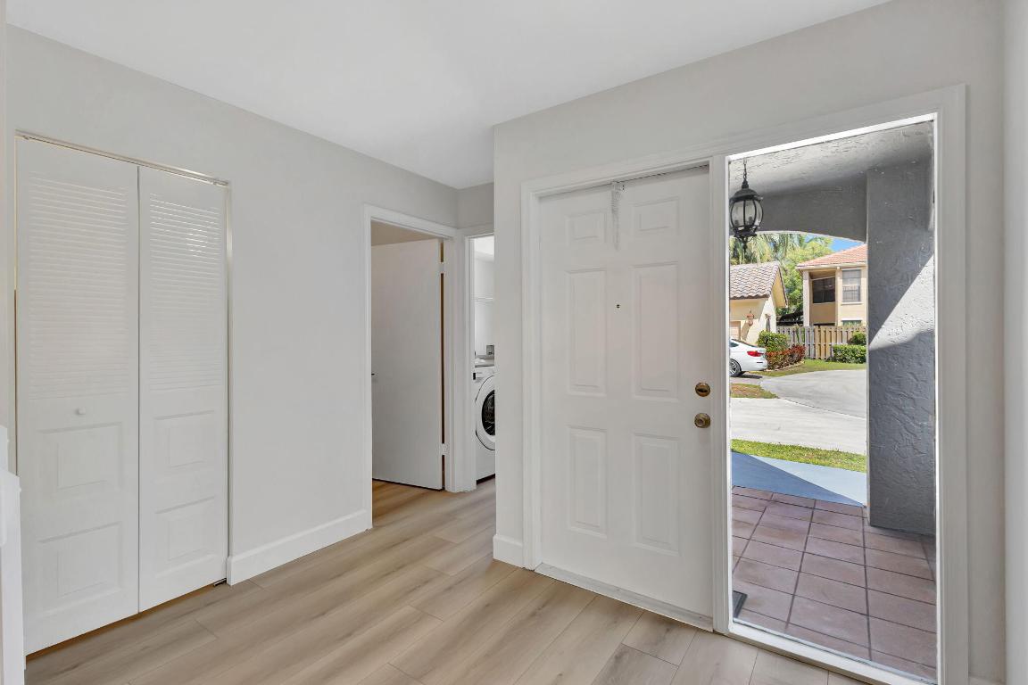 1722 Shoreside Circle