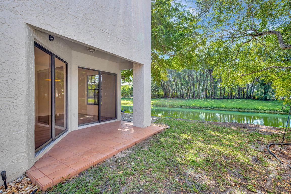 1722 Shoreside Circle