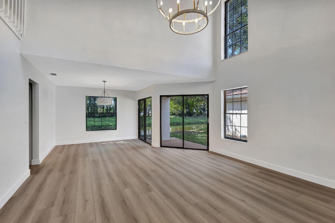 1722 Shoreside Circle