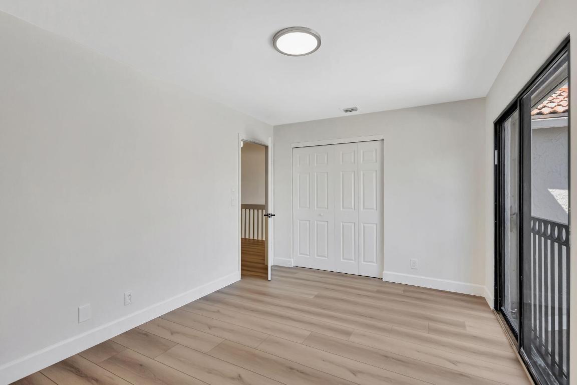 1722 Shoreside Circle