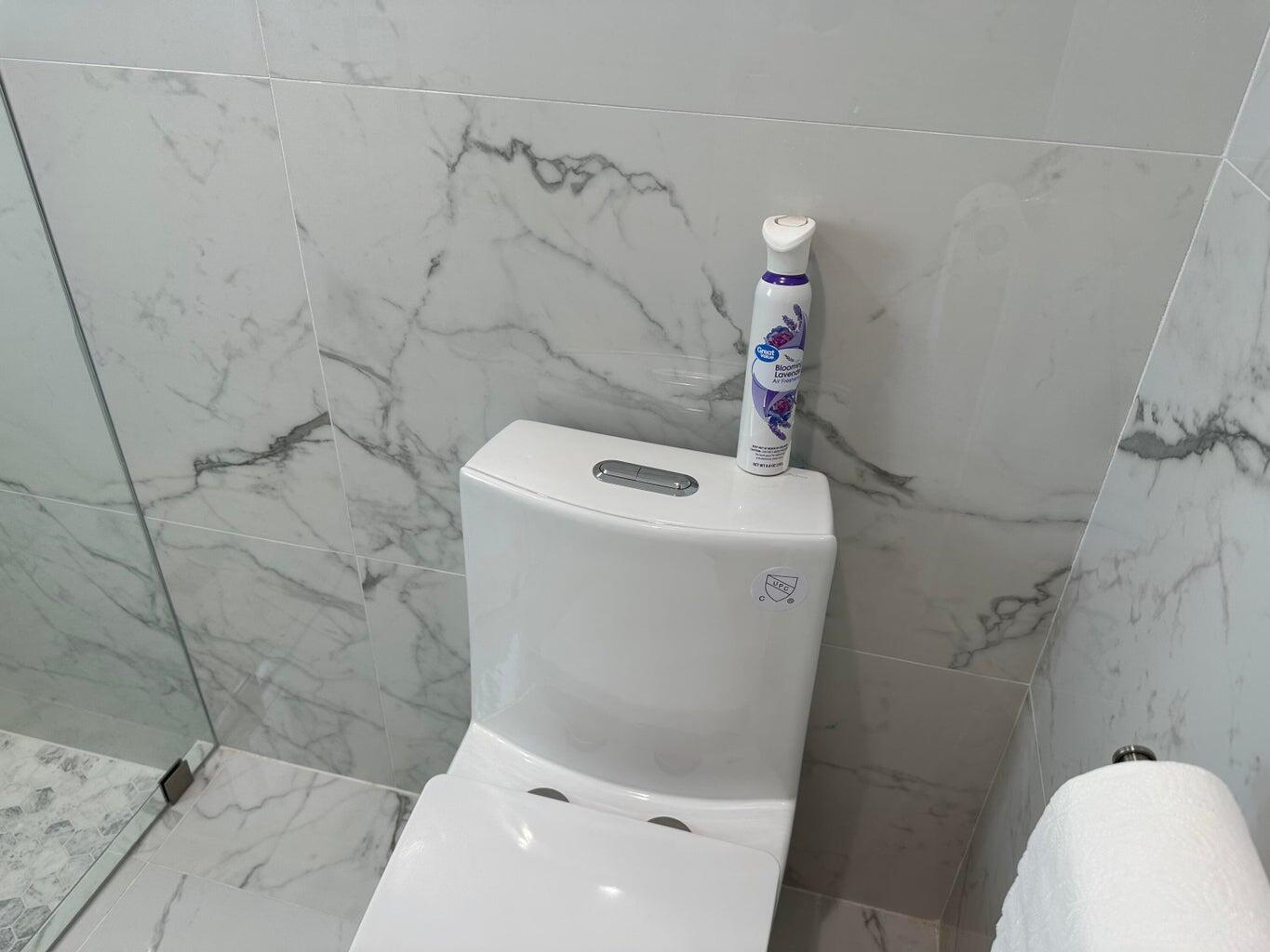 1925 Shower Tree Way