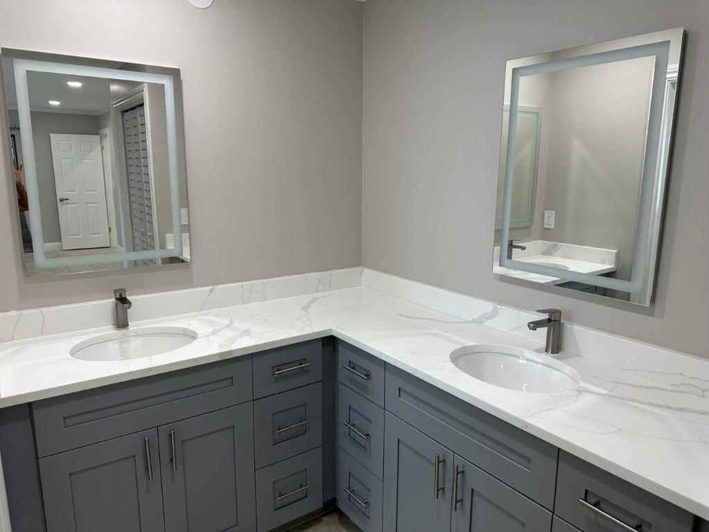 1925 Shower Tree Way