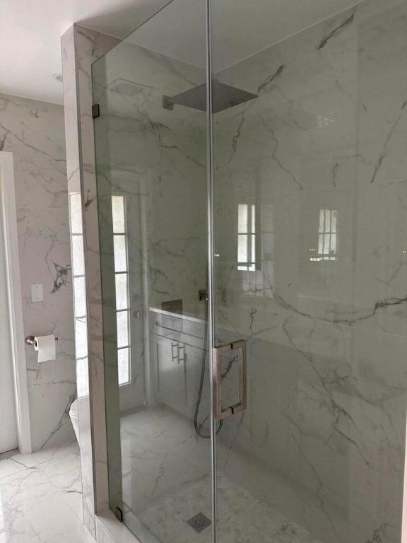 1925 Shower Tree Way