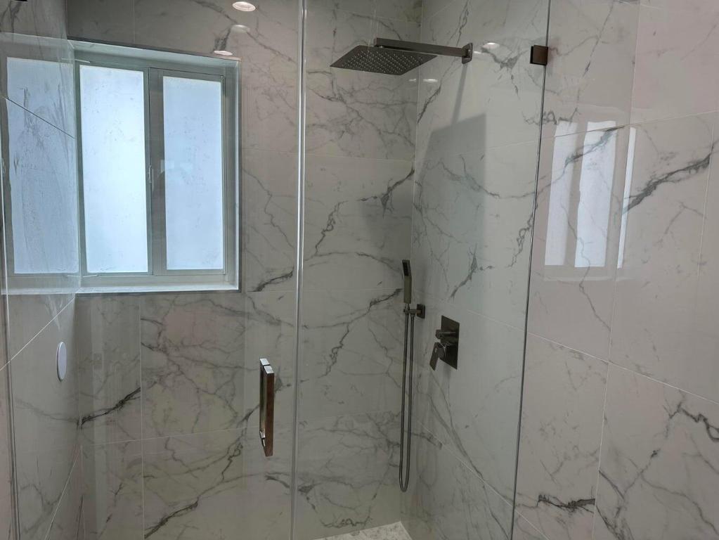 1925 Shower Tree Way