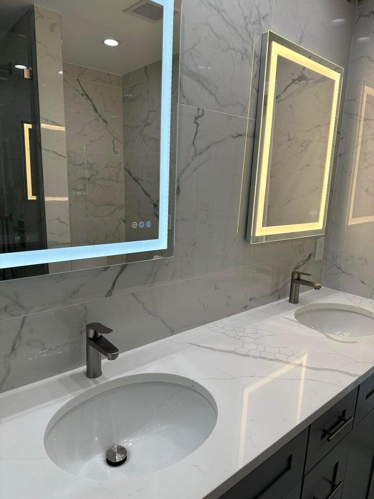 1925 Shower Tree Way