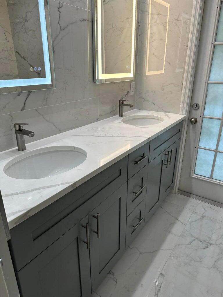 1925 Shower Tree Way