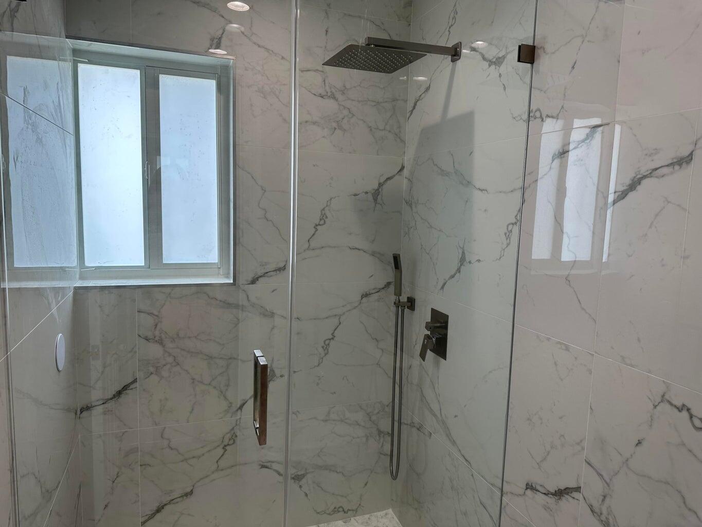 1925 Shower Tree Way