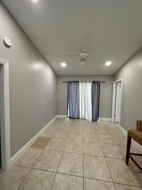 1925 Shower Tree Way