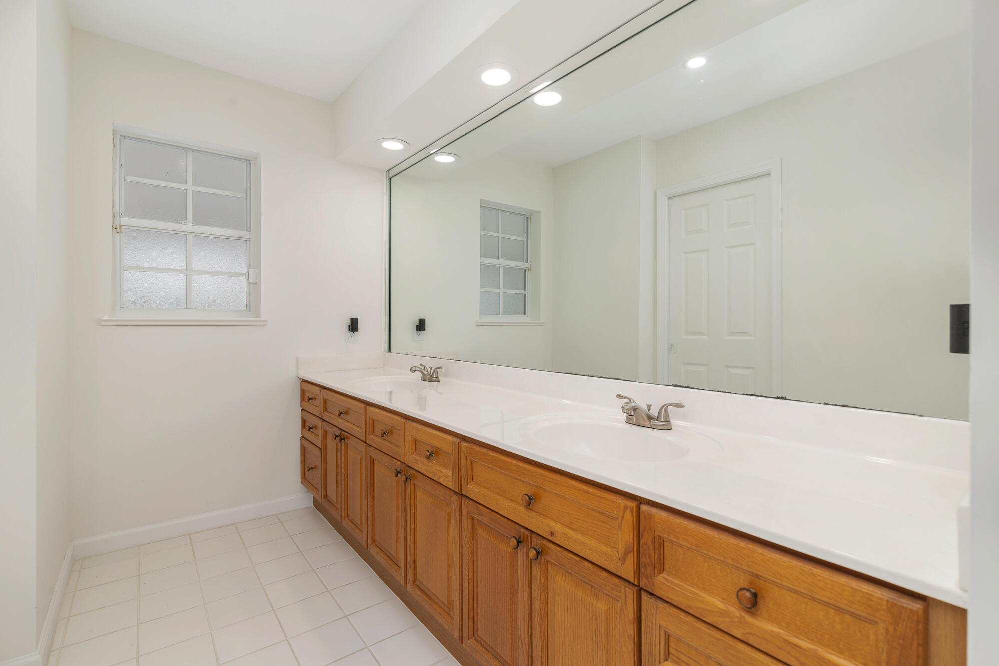 15395 Hawker Lane