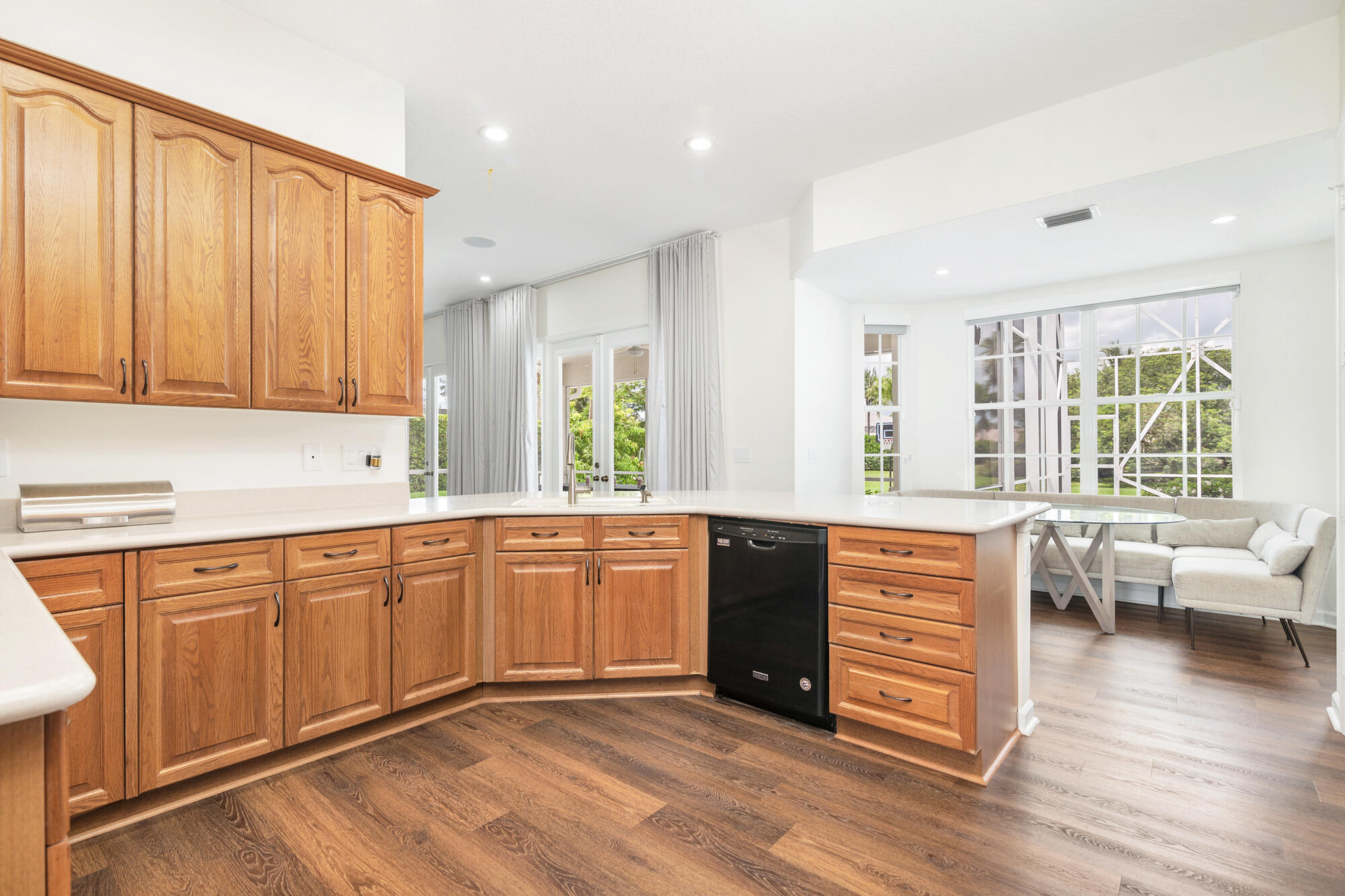 15395 Hawker Lane
