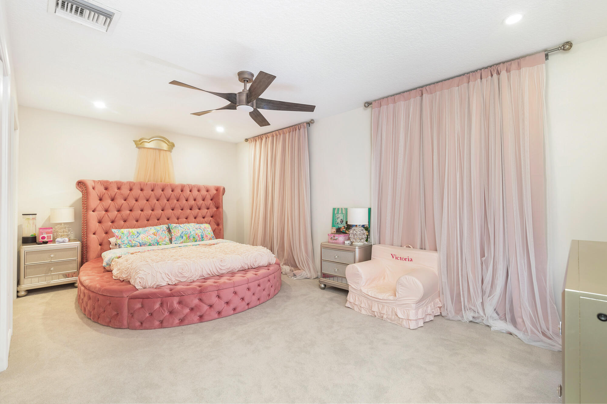 15395 Hawker Lane