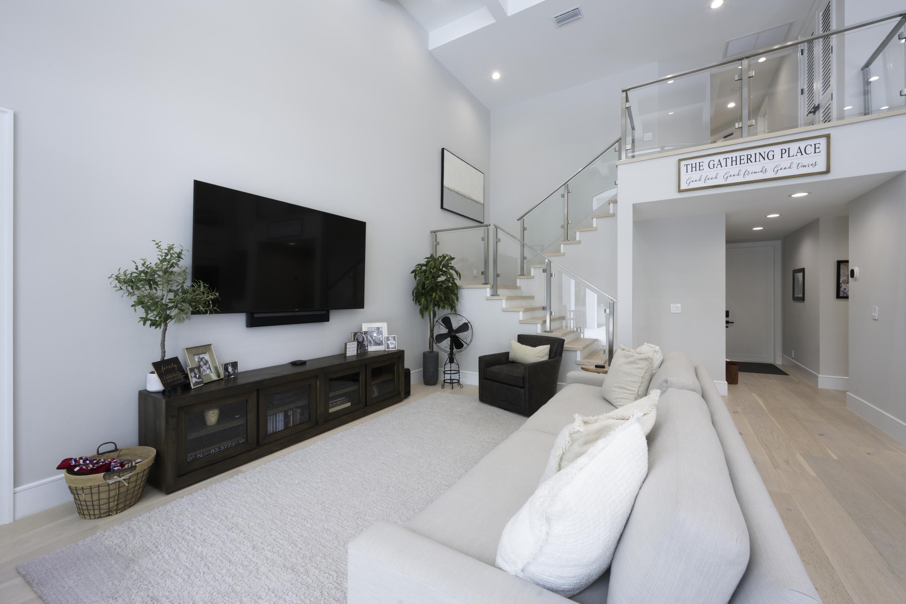 1201 F Road