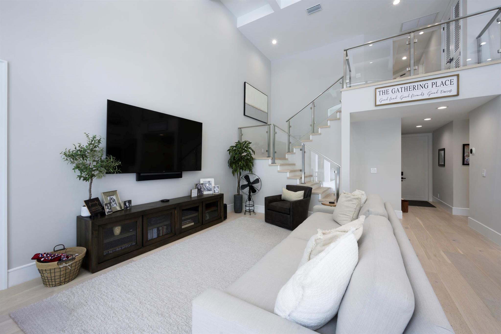 1201 F Road