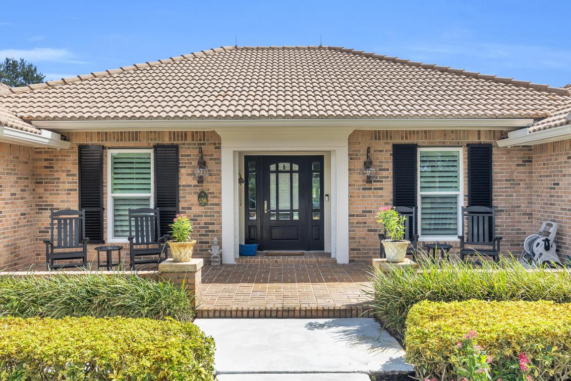 136 SE Turtle Creek Drive