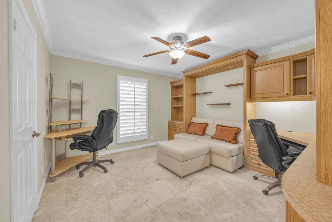 136 SE Turtle Creek Drive