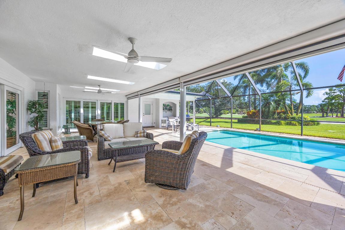 136 SE Turtle Creek Drive