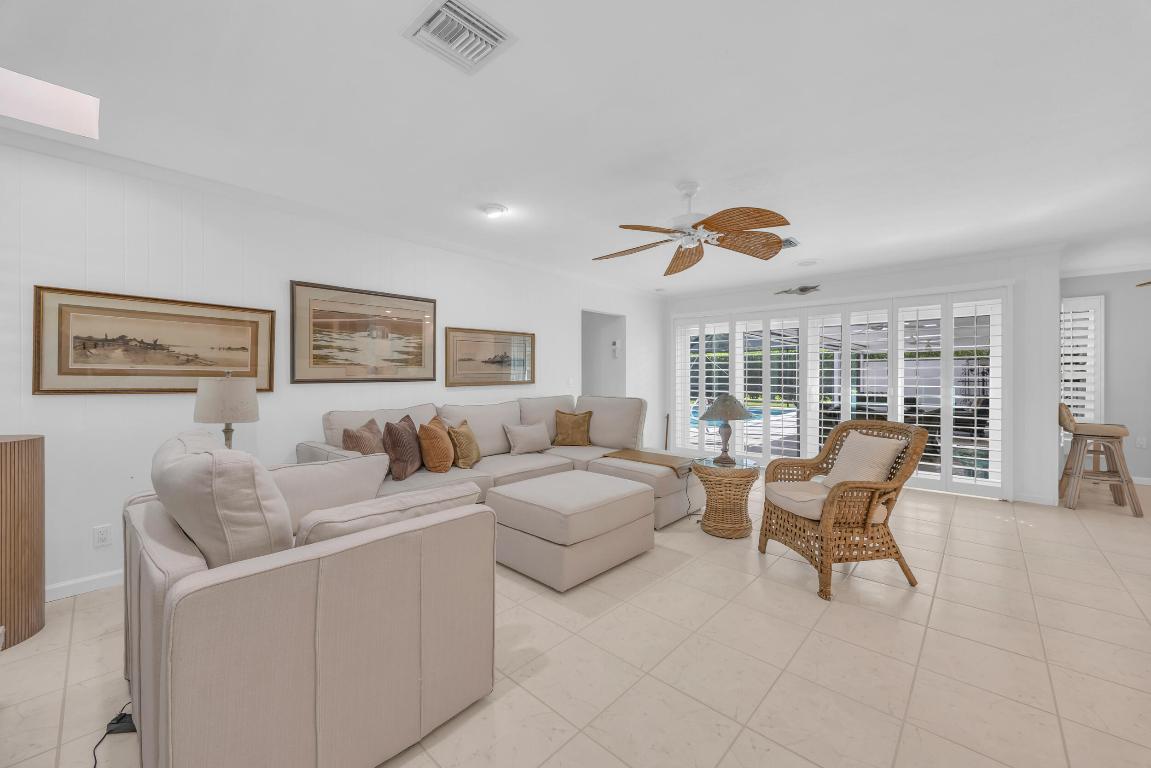 136 SE Turtle Creek Drive