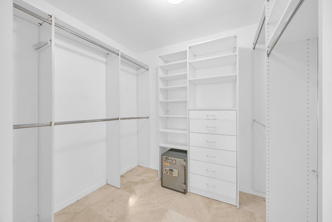 136 SE Turtle Creek Drive