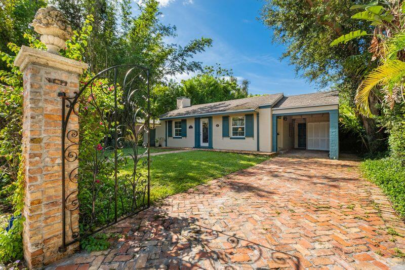 322 Valencia Road