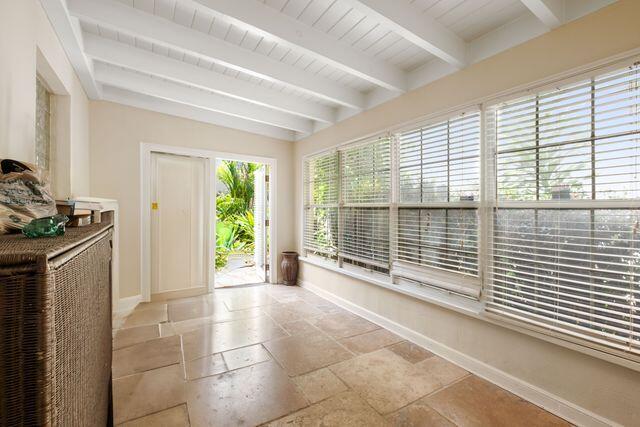 322 Valencia Road