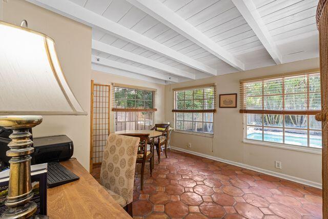 322 Valencia Road