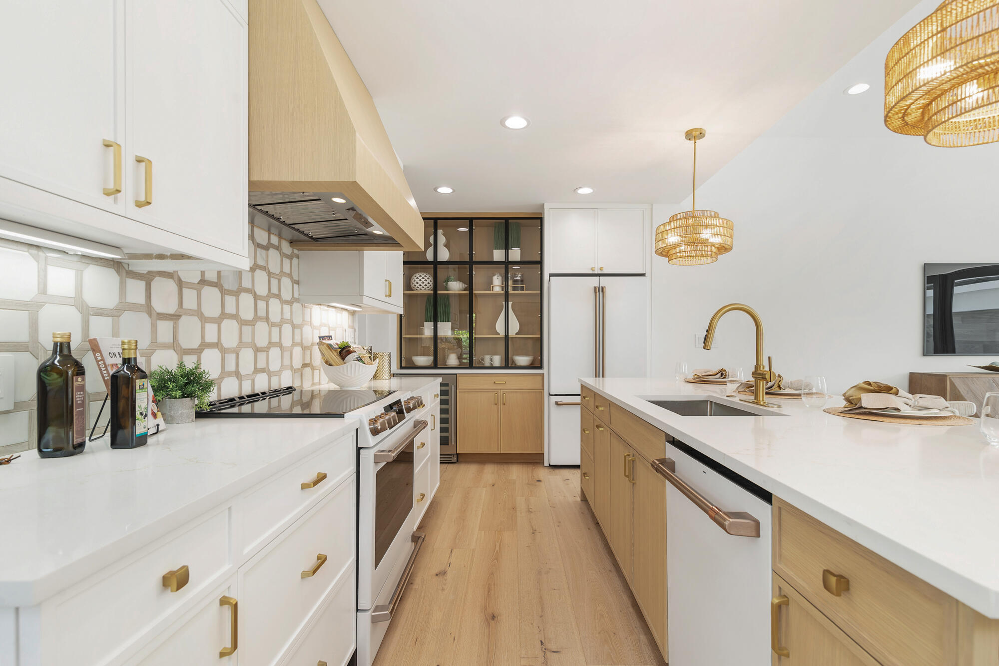338 Alhambra Place