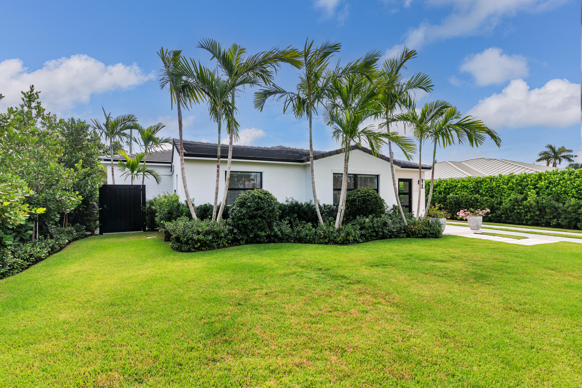 338 Alhambra Place