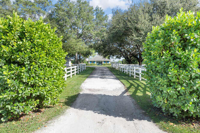 2760 Appaloosa Trail