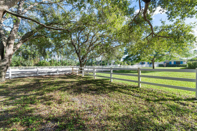 2760 Appaloosa Trail