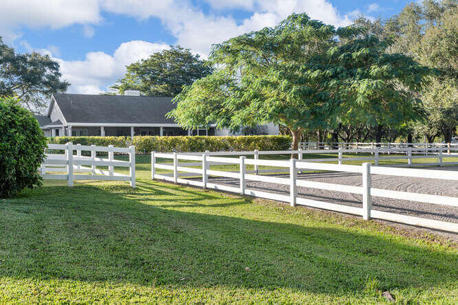 2760 Appaloosa Trail